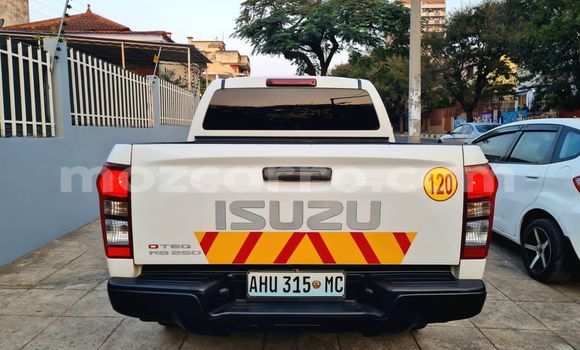 Buy Used Isuzu D-MAX White Car in Maputo in Maputo Buy Used Isuzu D-MAX White Car in Maputo in Maputo