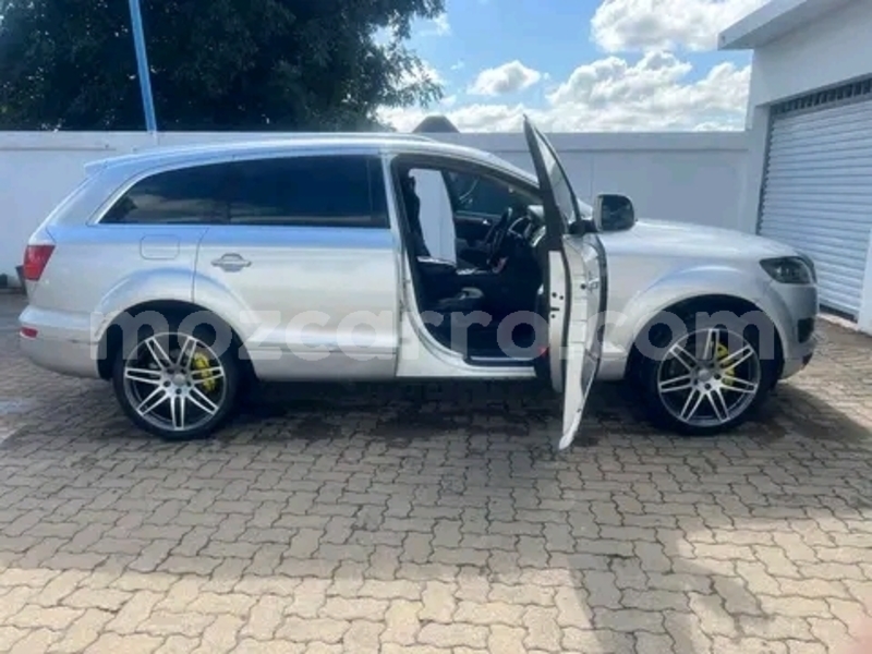 Big with watermark audi q7 maputo maputo 17687