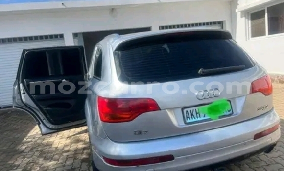 Nunua Ilio tumika Audi Q7 Nyingine Gari ndani ya Maputo nchini Maputo Nunua Ilio tumika Audi Q7 Nyingine Gari ndani ya Maputo nchini Maputo