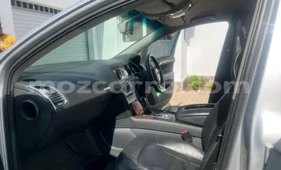 Nunua Ilio tumika Audi Q7 Nyingine Gari ndani ya Maputo nchini Maputo Nunua Ilio tumika Audi Q7 Nyingine Gari ndani ya Maputo nchini Maputo