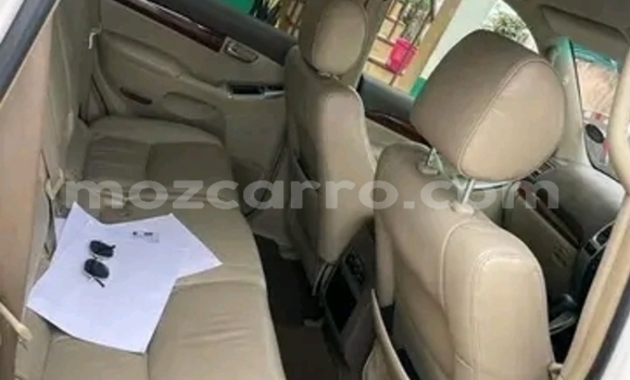 Nunua Ilio tumika Toyota Land Cruiser Prado Nyeupe Gari ndani ya Maputo nchini Maputo Nunua Ilio tumika Toyota Land Cruiser Prado Nyeupe Gari ndani ya Maputo nchini Maputo