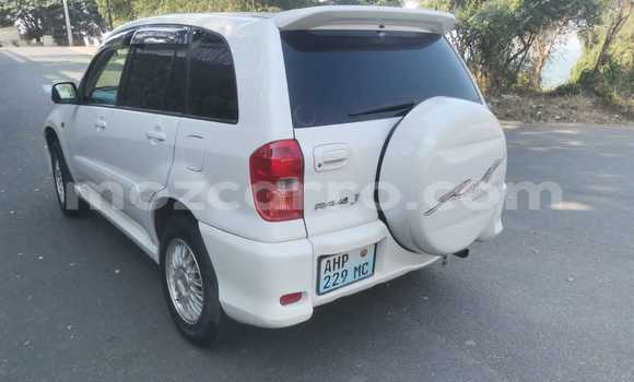 Buy Used Toyota RAV4 White Car in Maputo in Maputo Buy Used Toyota RAV4 White Car in Maputo in Maputo