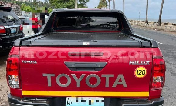 Buy Used Toyota Hiluxe Revo Red Car in Maputo in Maputo Buy Used Toyota Hiluxe Revo Red Car in Maputo in Maputo