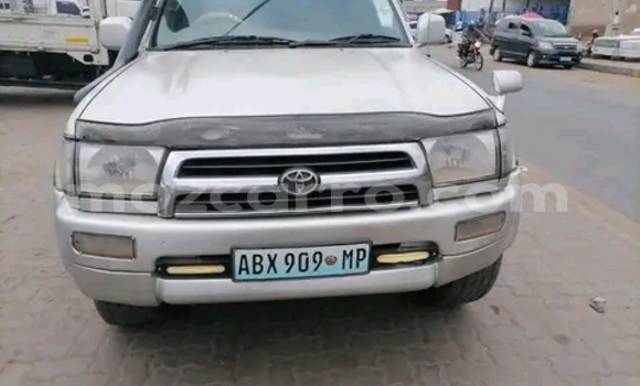 Nunua Ilio tumika Toyota Hilux Surf Brown Gari ndani ya Maputo nchini Maputo Nunua Ilio tumika Toyota Hilux Surf Brown Gari ndani ya Maputo nchini Maputo