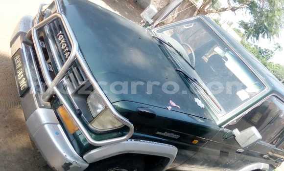 Nunua Ilio tumika Toyota Land Cruiser Prado Kijani Gari ndani ya Maputo nchini Maputo Nunua Ilio tumika Toyota Land Cruiser Prado Kijani Gari ndani ya Maputo nchini Maputo