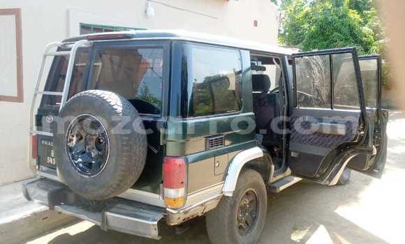 Nunua Ilio tumika Toyota Land Cruiser Prado Kijani Gari ndani ya Maputo nchini Maputo Nunua Ilio tumika Toyota Land Cruiser Prado Kijani Gari ndani ya Maputo nchini Maputo