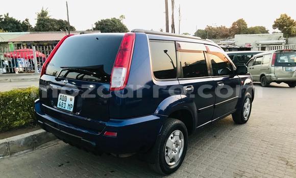 Comprar Usado Nissan X-Trail Azul Carro em Maputo em Maputo