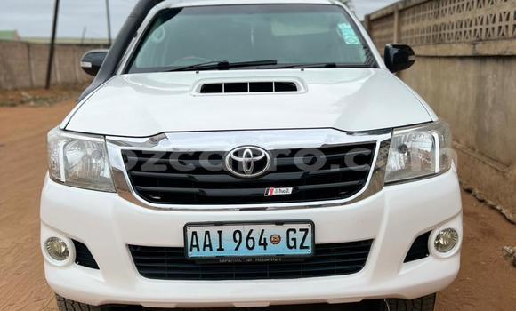 Comprar Usado Toyota Hilux Branco Carro em Maputo em Maputo Comprar Usado Toyota Hilux Branco Carro em Maputo em Maputo