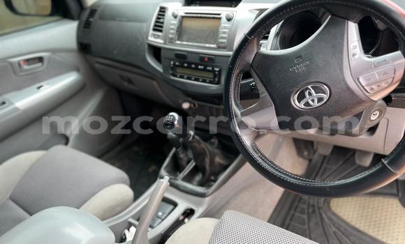 Comprar Usado Toyota Hilux Branco Carro em Maputo em Maputo Comprar Usado Toyota Hilux Branco Carro em Maputo em Maputo