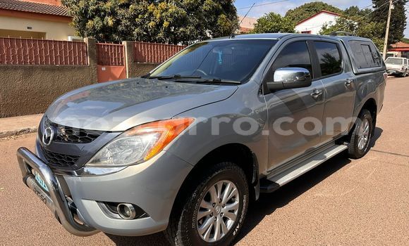 Comprar Usado Mazda BT-50 De outros Carro em Maputo em Maputo Comprar Usado Mazda BT-50 De outros Carro em Maputo em Maputo