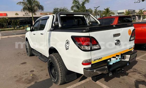 Nunua Ilio tumika Mazda BT-50 Nyeupe Gari ndani ya Maputo nchini Maputo Nunua Ilio tumika Mazda BT-50 Nyeupe Gari ndani ya Maputo nchini Maputo