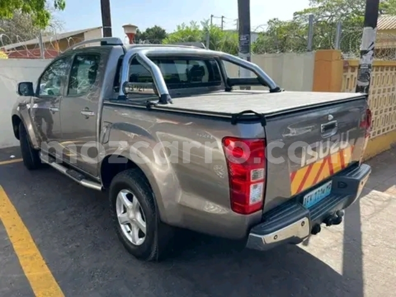 Big with watermark isuzu d max maputo maputo 17764