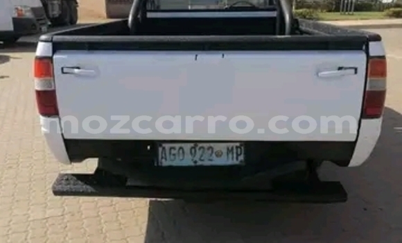 Tenga Tsaru Isuzu KB Chena Mota in Maputo in Maputo Tenga Tsaru Isuzu KB Chena Mota in Maputo in Maputo