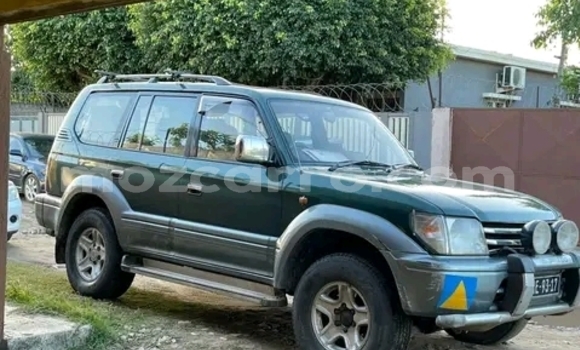 Nunua Ilio tumika Toyota Land Cruiser Prado Kijani Gari ndani ya Maputo nchini Maputo
