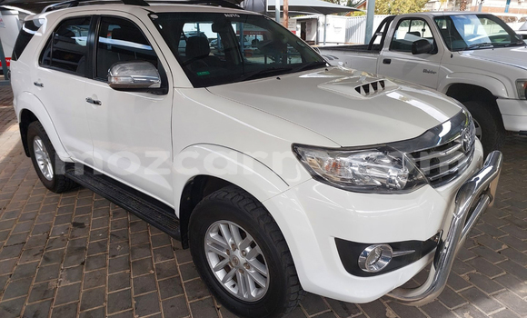 Comprar Usado Toyota Fortuner Branco Carro em Quissanga em Cabo Delgado Comprar Usado Toyota Fortuner Branco Carro em Quissanga em Cabo Delgado