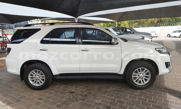 Comprar Usado Toyota Fortuner Branco Carro em Quissanga em Cabo Delgado Comprar Usado Toyota Fortuner Branco Carro em Quissanga em Cabo Delgado