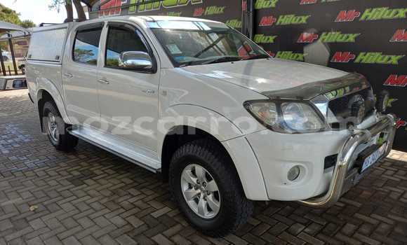 Tenga Tsaru Toyota Hilux Chena Mota in Lichinga in Niassa