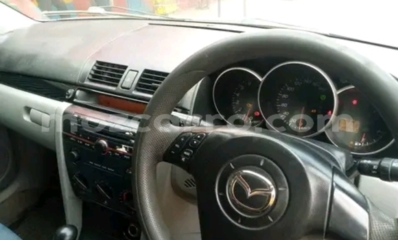 Nunua Ilio tumika Mazda Axela Nyeupe Gari ndani ya Maputo nchini Maputo Nunua Ilio tumika Mazda Axela Nyeupe Gari ndani ya Maputo nchini Maputo