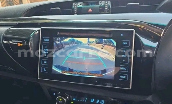 Nunua Ilio tumika Toyota Hilux Nyeupe Gari ndani ya Maputo nchini Maputo Nunua Ilio tumika Toyota Hilux Nyeupe Gari ndani ya Maputo nchini Maputo