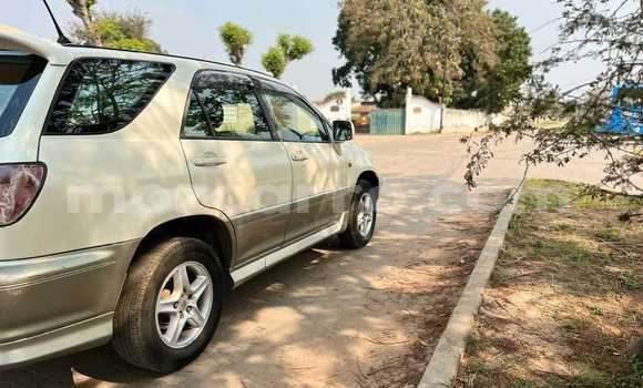 Nunua Ilio tumika Toyota Harrier Nyingine Gari ndani ya Maputo nchini Maputo Nunua Ilio tumika Toyota Harrier Nyingine Gari ndani ya Maputo nchini Maputo