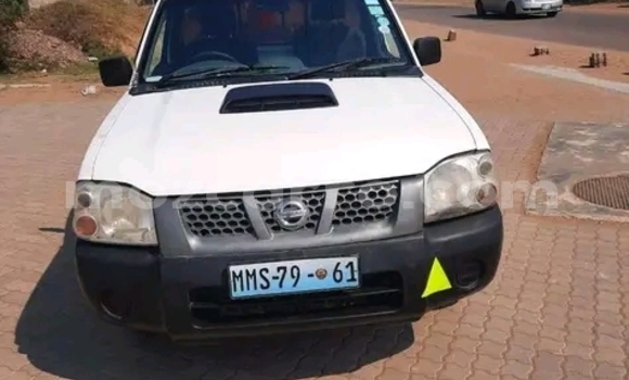 Nunua Ilio tumika Nissan Hardbody Nyeupe Gari ndani ya Maputo nchini Maputo Nunua Ilio tumika Nissan Hardbody Nyeupe Gari ndani ya Maputo nchini Maputo