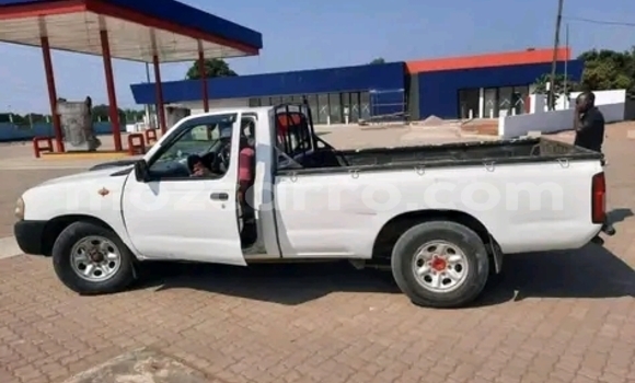 Nunua Ilio tumika Nissan Hardbody Nyeupe Gari ndani ya Maputo nchini Maputo Nunua Ilio tumika Nissan Hardbody Nyeupe Gari ndani ya Maputo nchini Maputo