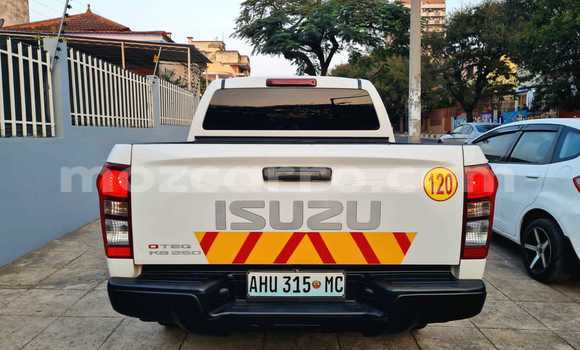Buy Used Isuzu D-MAX White Car in Maputo in Maputo Buy Used Isuzu D-MAX White Car in Maputo in Maputo
