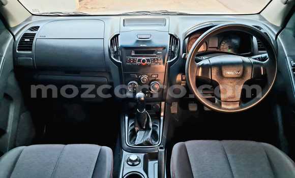 Buy Used Isuzu D-MAX White Car in Maputo in Maputo Buy Used Isuzu D-MAX White Car in Maputo in Maputo
