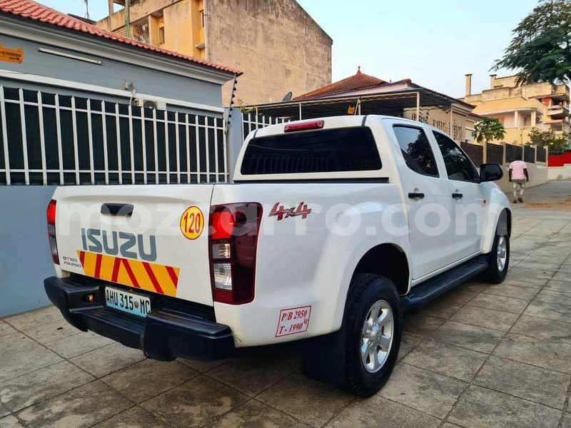 Big with watermark isuzu d max maputo maputo 17814