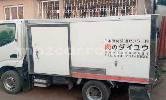 Nunua Ilio tumika Toyota Dyna Nyeupe Gari ndani ya Maputo nchini Maputo Nunua Ilio tumika Toyota Dyna Nyeupe Gari ndani ya Maputo nchini Maputo