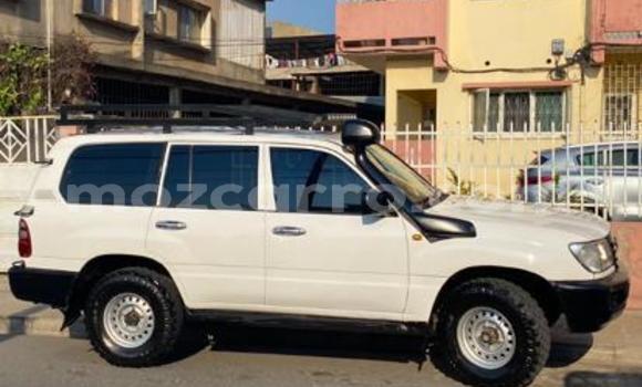 Nunua Ilio tumika Toyota Land Cruiser Nyeupe Gari ndani ya Maputo nchini Maputo Nunua Ilio tumika Toyota Land Cruiser Nyeupe Gari ndani ya Maputo nchini Maputo