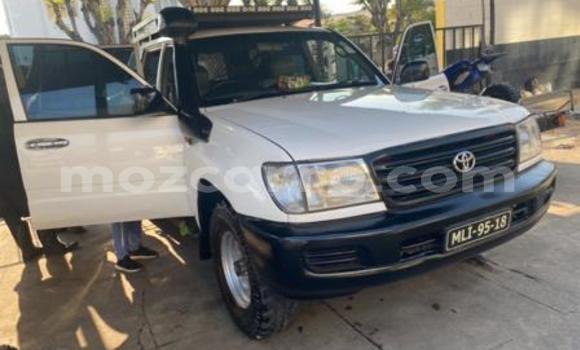 Nunua Ilio tumika Toyota Land Cruiser Nyeupe Gari ndani ya Maputo nchini Maputo Nunua Ilio tumika Toyota Land Cruiser Nyeupe Gari ndani ya Maputo nchini Maputo
