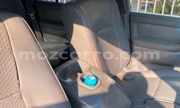 Nunua Ilio tumika Toyota Land Cruiser Nyeupe Gari ndani ya Maputo nchini Maputo Nunua Ilio tumika Toyota Land Cruiser Nyeupe Gari ndani ya Maputo nchini Maputo