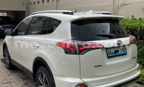 Comprar Usado Toyota RAV4 Branco Carro em Maputo em Maputo Comprar Usado Toyota RAV4 Branco Carro em Maputo em Maputo