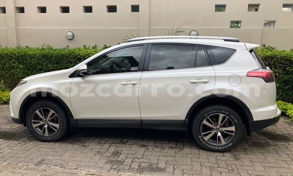 Comprar Usado Toyota RAV4 Branco Carro em Maputo em Maputo Comprar Usado Toyota RAV4 Branco Carro em Maputo em Maputo