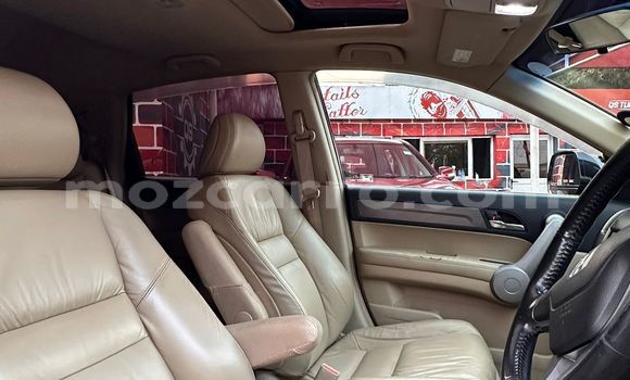 Nunua Ilio tumika Honda CR-V Nyeusi Gari ndani ya Maputo nchini Maputo Nunua Ilio tumika Honda CR-V Nyeusi Gari ndani ya Maputo nchini Maputo