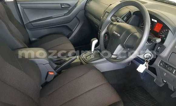 Buy Used Isuzu D-MAX White Car in Maputo in Maputo Buy Used Isuzu D-MAX White Car in Maputo in Maputo