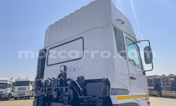 Comprar Usado Nissan UD Branco Caminhão em Maputo em Maputo Comprar Usado Nissan UD Branco Caminhão em Maputo em Maputo