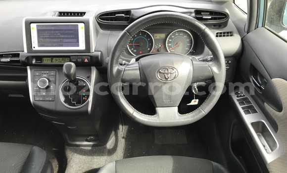 Comprar Usado Toyota Wish Azul Carro em Maputo em Maputo Comprar Usado Toyota Wish Azul Carro em Maputo em Maputo