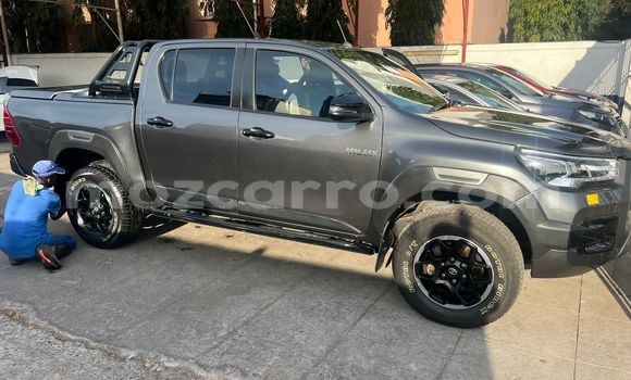 Buy Used Toyota Hiluxe Revo Other Car in Maputo in Maputo Buy Used Toyota Hiluxe Revo Other Car in Maputo in Maputo