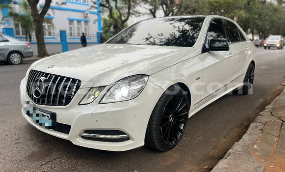 Tenga Tsaru Mercedes‒Benz E-Class Chena Mota in Maputo in Maputo