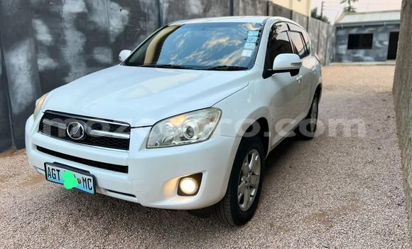 Buy Used Toyota RAV4 White Car in Maputo in Maputo Buy Used Toyota RAV4 White Car in Maputo in Maputo