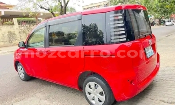 Comprar Usado Toyota Sienta Vermelho Carro em Maputo em Maputo