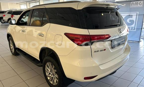 Comprar Usado Toyota Fortuner Branco Carro em Maputo em Maputo Comprar Usado Toyota Fortuner Branco Carro em Maputo em Maputo