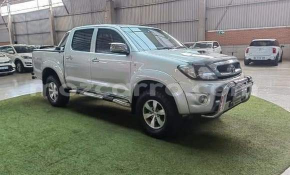 Nunua Ilio tumika Toyota Hilux Fedha Gari ndani ya Maputo nchini Maputo