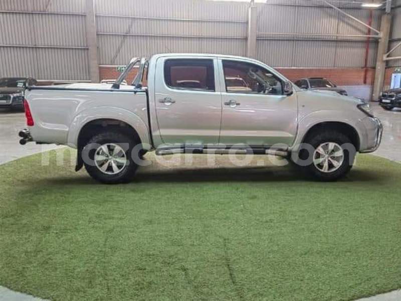 Big with watermark toyota hilux maputo maputo 17853