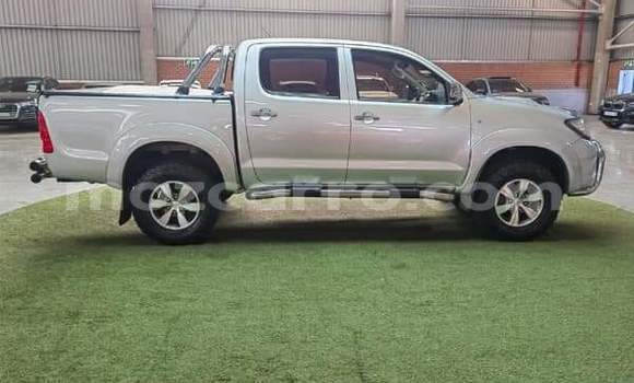 Comprar Usado Toyota Hilux Prata Carro em Maputo em Maputo Comprar Usado Toyota Hilux Prata Carro em Maputo em Maputo