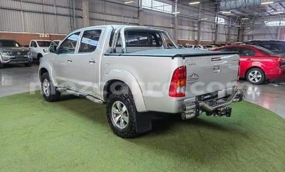Comprar Usado Toyota Hilux Prata Carro em Maputo em Maputo Comprar Usado Toyota Hilux Prata Carro em Maputo em Maputo
