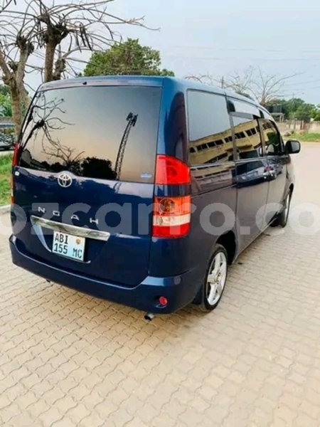 Big with watermark toyota noah maputo maputo 17857