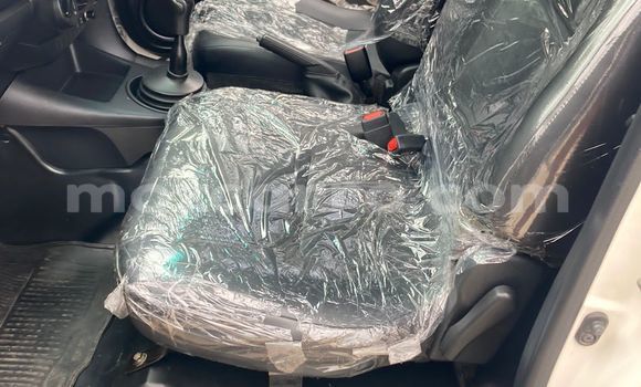 Comprar Usado Toyota Hiluxe Revo Branco Carro em Maputo em Maputo Comprar Usado Toyota Hiluxe Revo Branco Carro em Maputo em Maputo